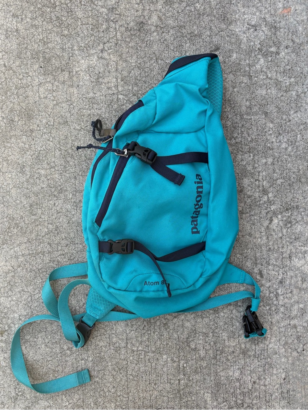 Unisex Patagonia Atom 8L Sling Bag